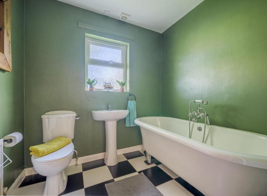 3 Edgewater Cove, Donaghadee, BT21 0EG
