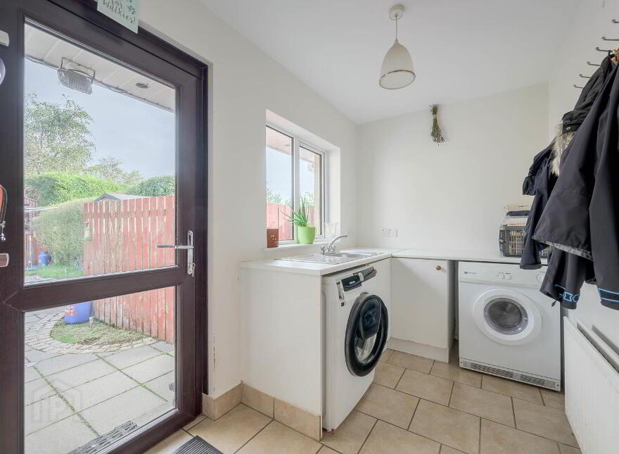 3 Edgewater Cove, Donaghadee, BT21 0EG