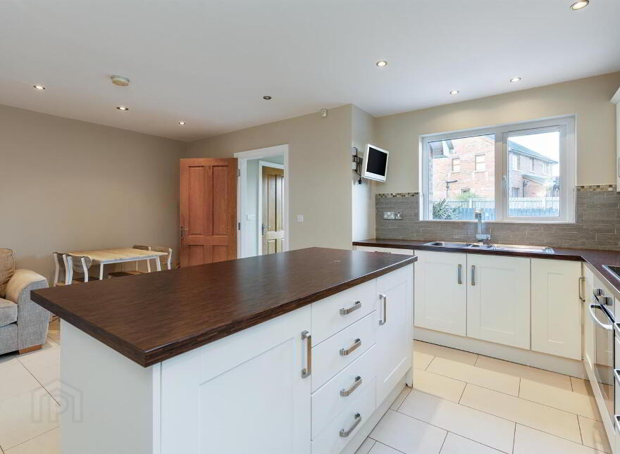 17 St. Andrews Avenue, Ballyhalbert, Newtownards, BT22 1FX