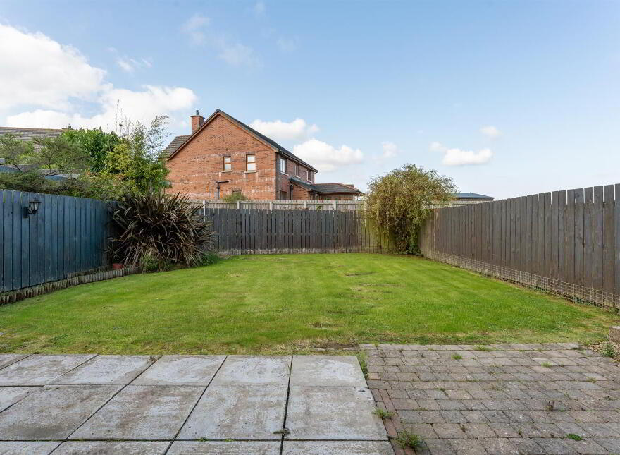 17 St. Andrews Avenue, Ballyhalbert, Newtownards, BT22 1FX