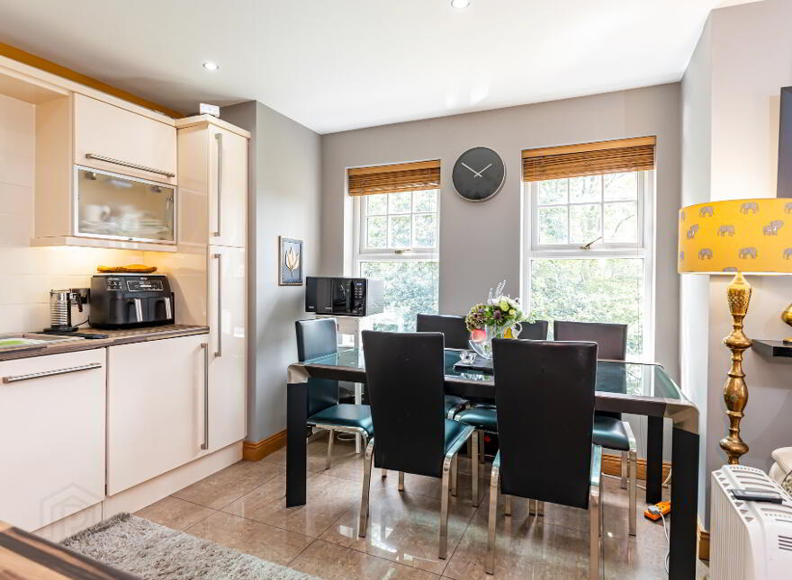 26 Linen Mews, Lisburn, BT28 3WU