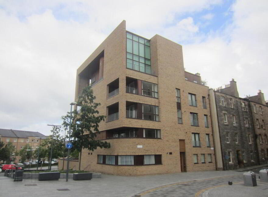 1 McEwan Square, Fountainbridge, Edinburgh, EH3 8EN photo