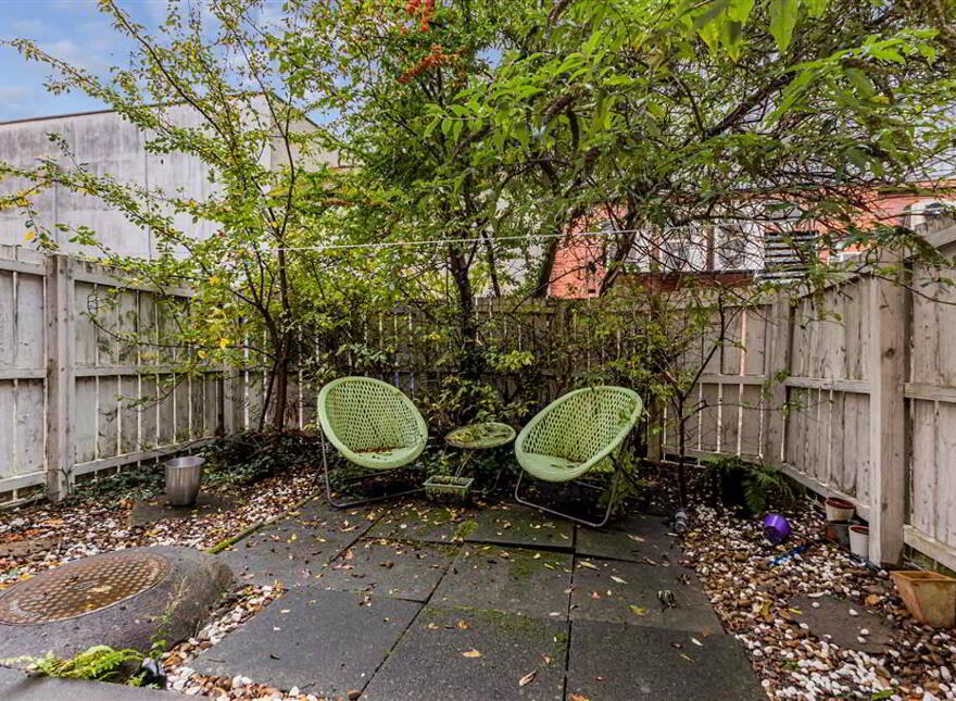 8 Ashburne Place, Belfast, BT7 1SE