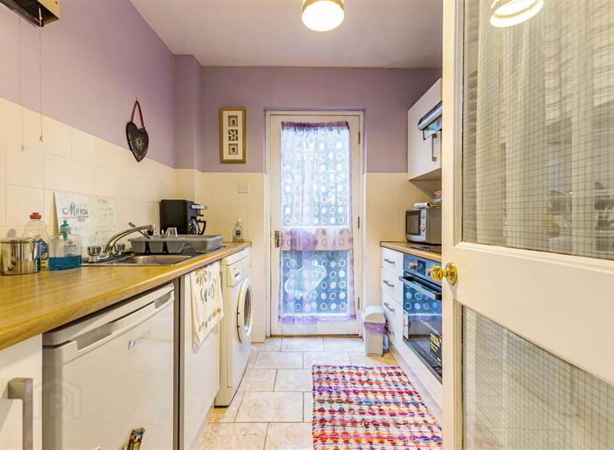 8 Ashburne Place, Belfast, BT7 1SE