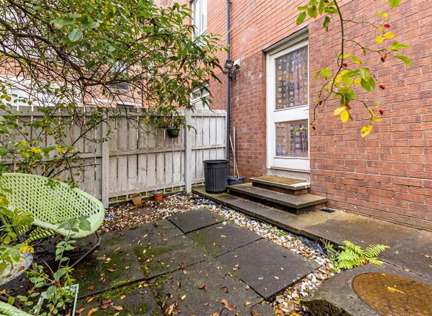 8 Ashburne Place, Belfast, BT7 1SE