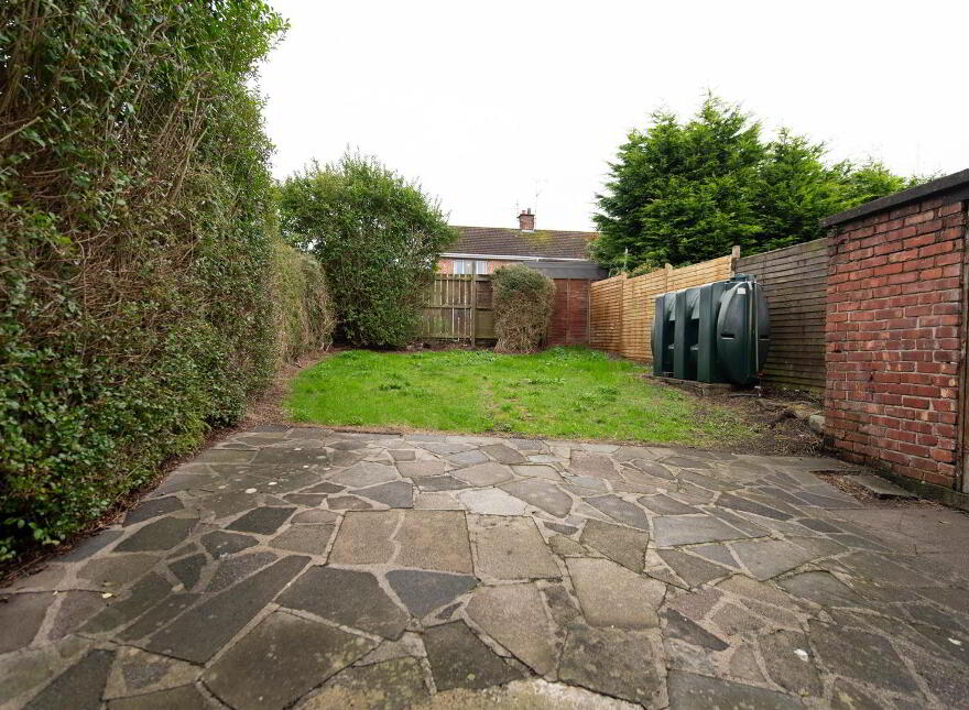32 Ardmeen Green, Downpatrick, BT30 6JJ