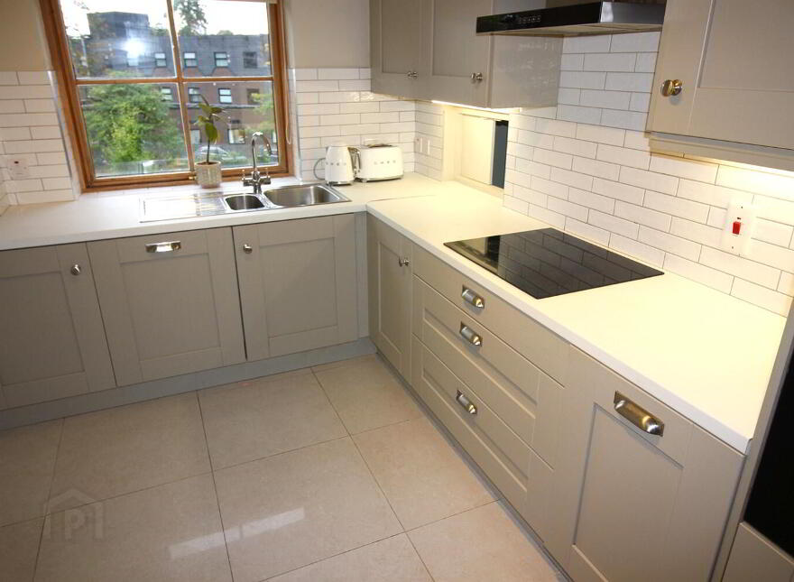 14 Danesfort, Belfast, BT9 5QL
