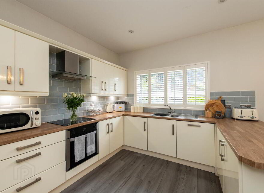 6 Demesne Crescent, Downpatrick, BT30 6WA