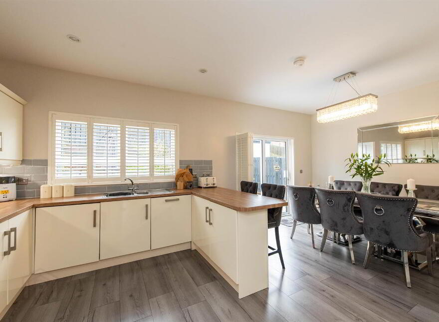 6 Demesne Crescent, Downpatrick, BT30 6WA