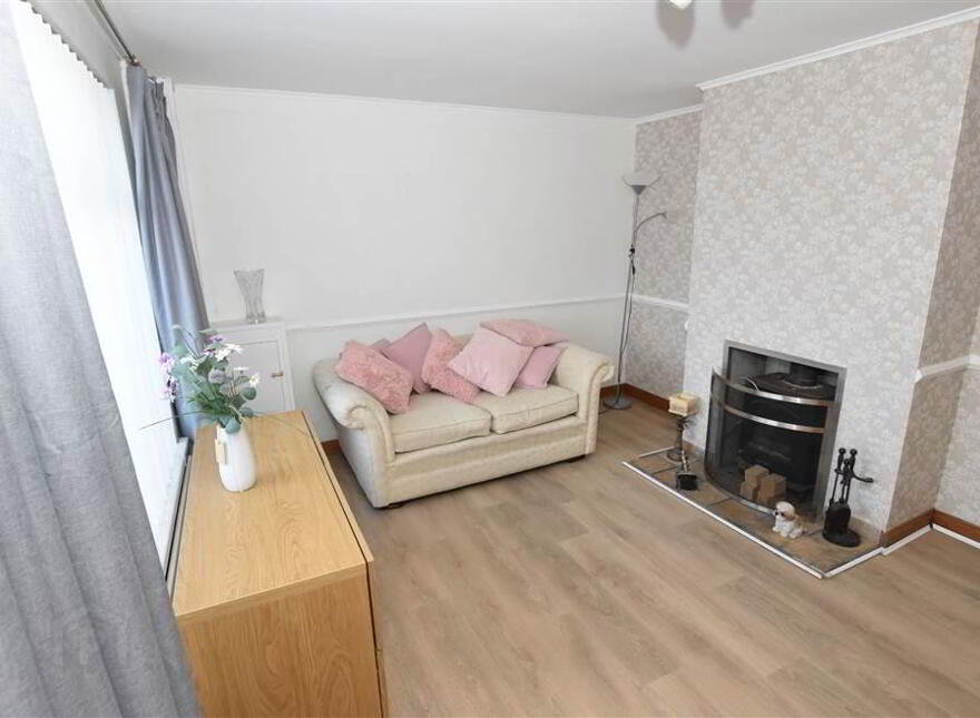 7 Thornleigh Drive, Newtownards, BT23 8UT