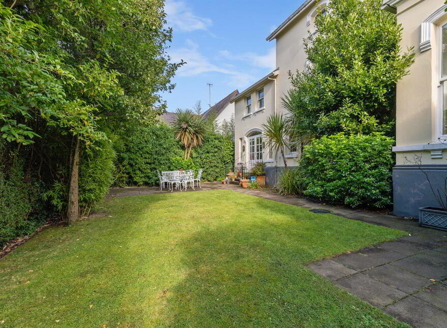 30 Marlborough Park South, Belfast, BT9 6HR