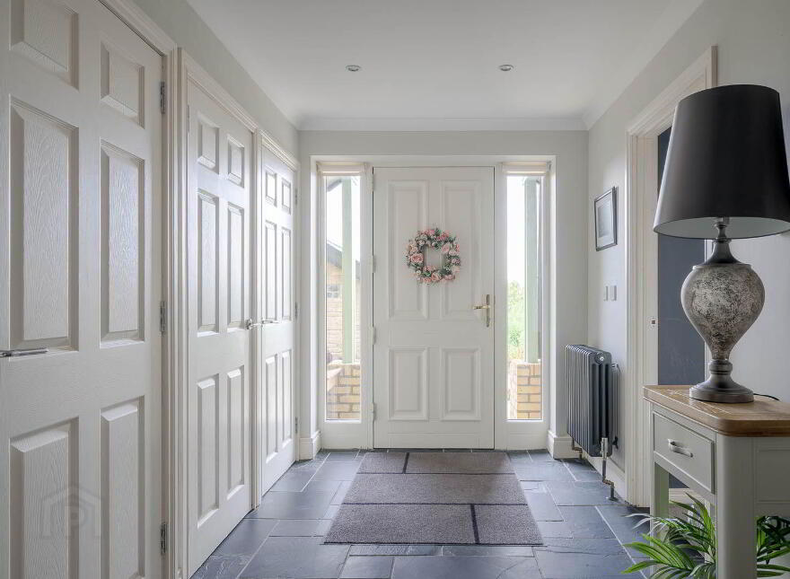 2b Pine Crest, Holywood, BT18 9ED