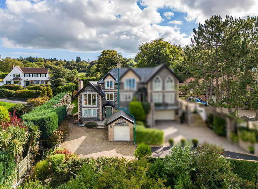 2b Pine Crest, Holywood, BT18 9ED