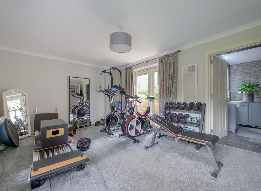 2b Pine Crest, Holywood, BT18 9ED