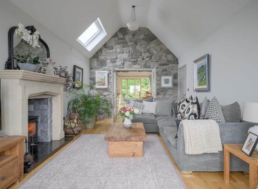 2b Pine Crest, Holywood, BT18 9ED