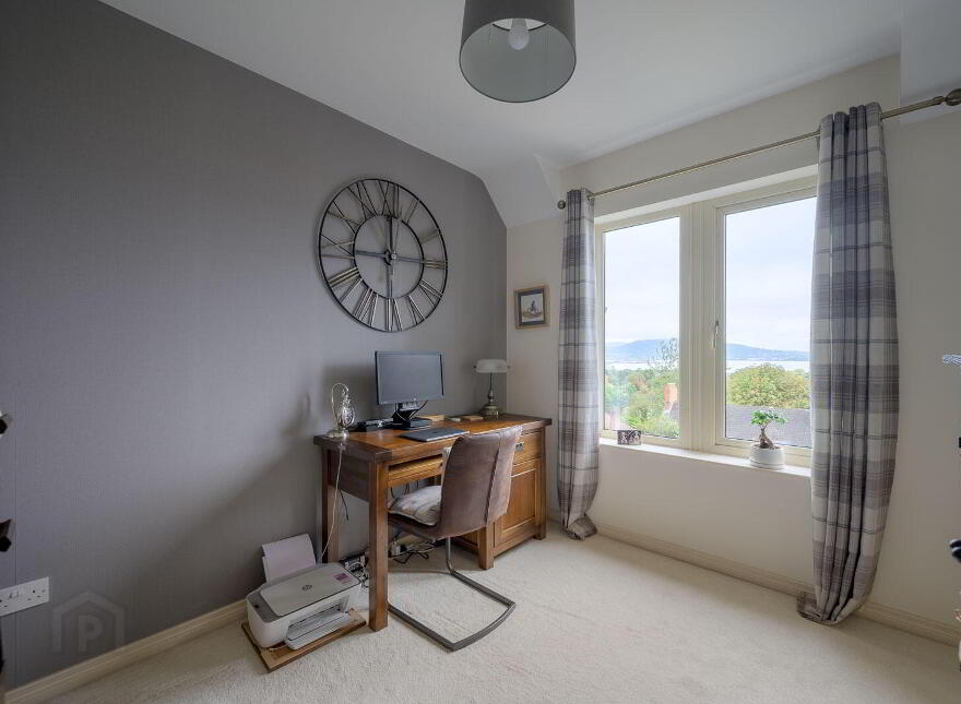 2b Pine Crest, Holywood, BT18 9ED