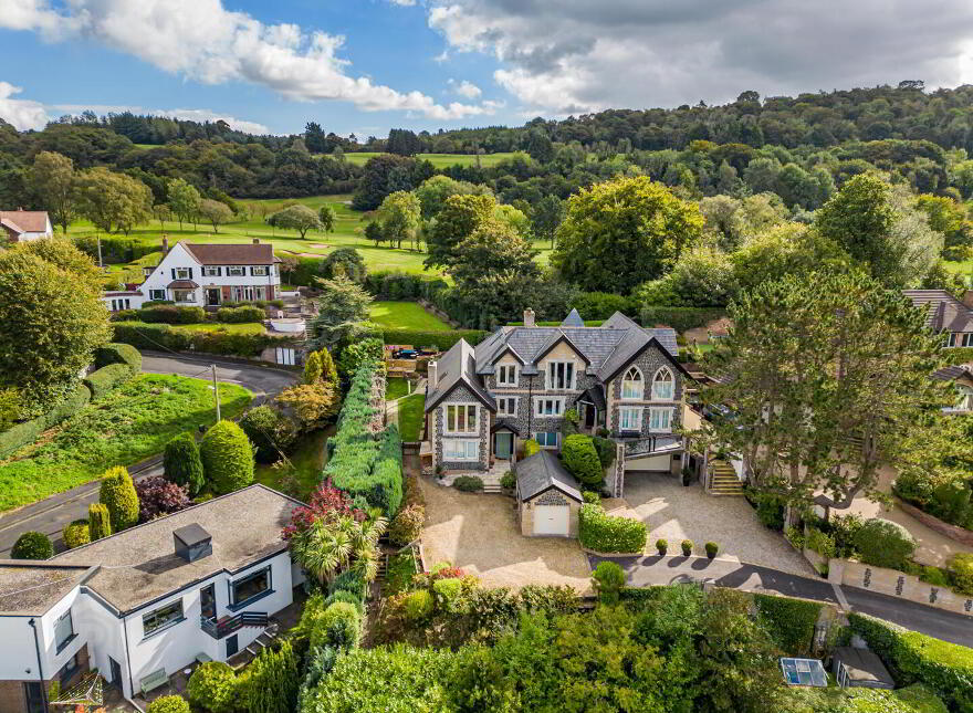 2b Pine Crest, Holywood, BT18 9ED