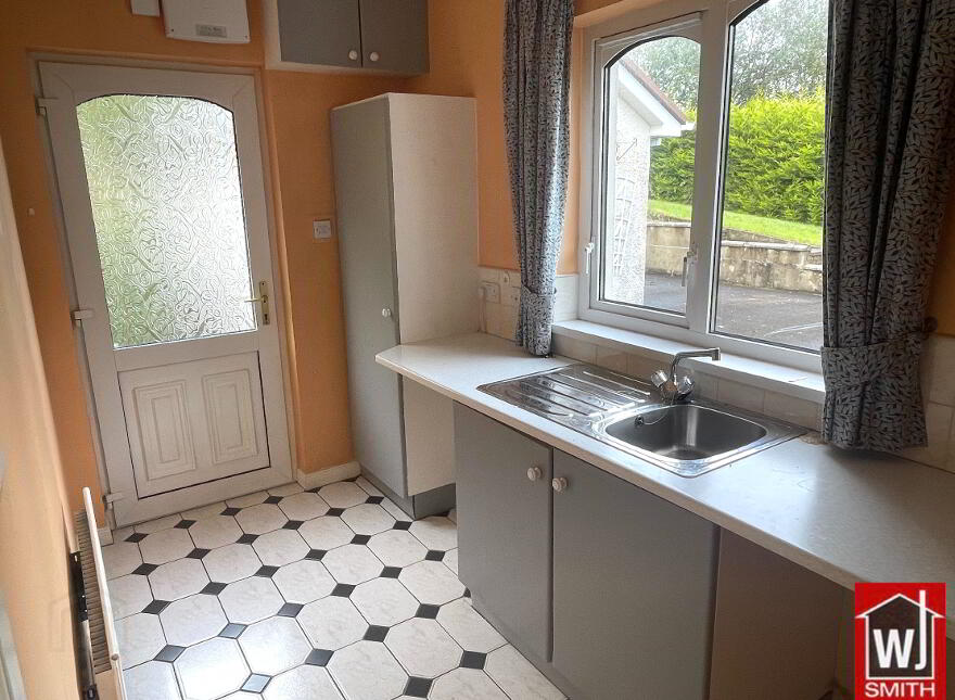 83 Scraghy Road, Castlederg, BT81 7SL