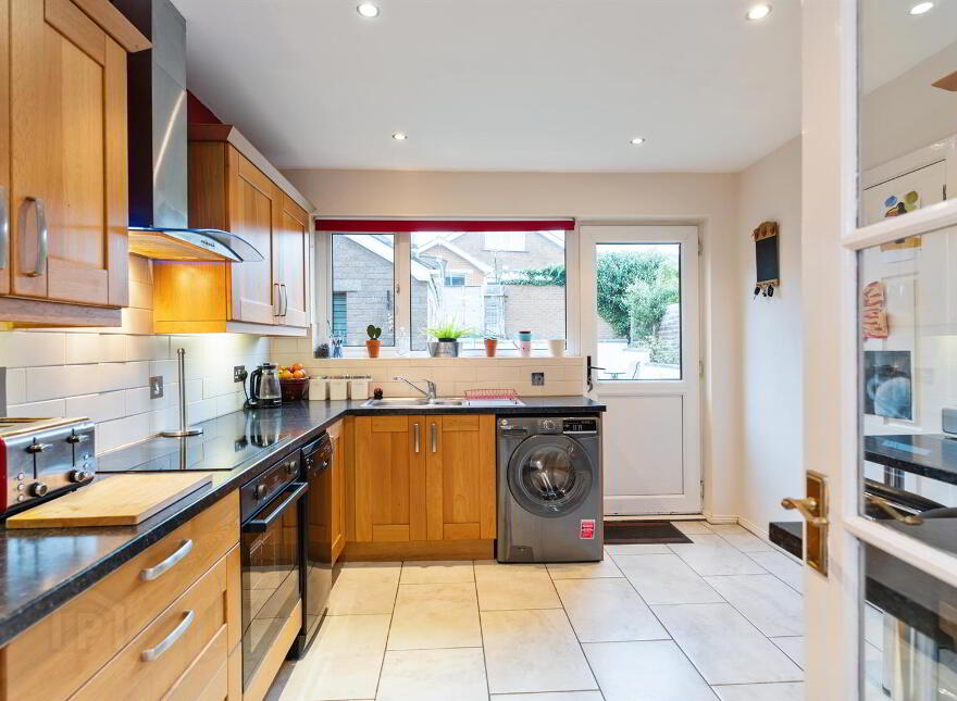 42 Sketrick Island Park, Newtownards, BT23 7BN