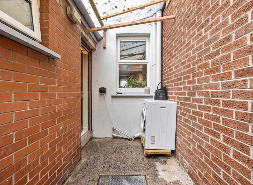 31 Parker Street, Belfast, BT5 4HN