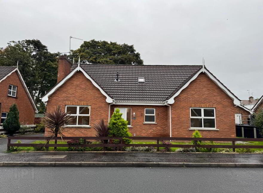 16 Forest Glade, Lurgan, BT67 9FB photo