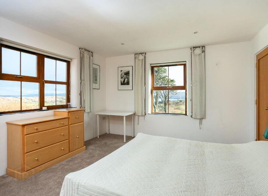 Knockeens, Durrus, Bantry, P75HR62