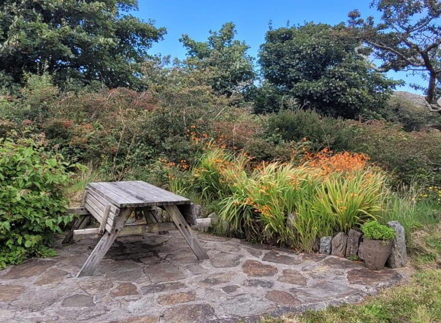 Knockeens, Durrus, Bantry, P75HR62