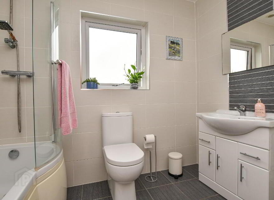 28 Coronation Crescent, Comber, BT23 5BG