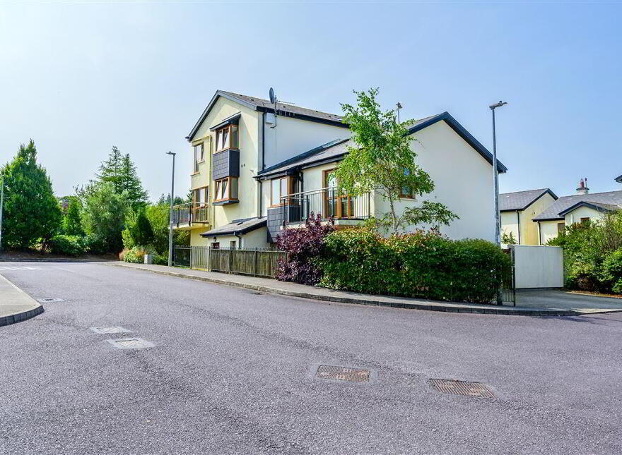 22 Fort Hill, Moneygurney, Douglas