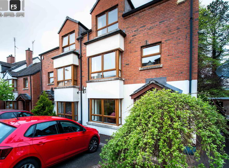 19 Redwood Dale, Redwoods, Dunmurry, Belfast, BT17 9RL photo