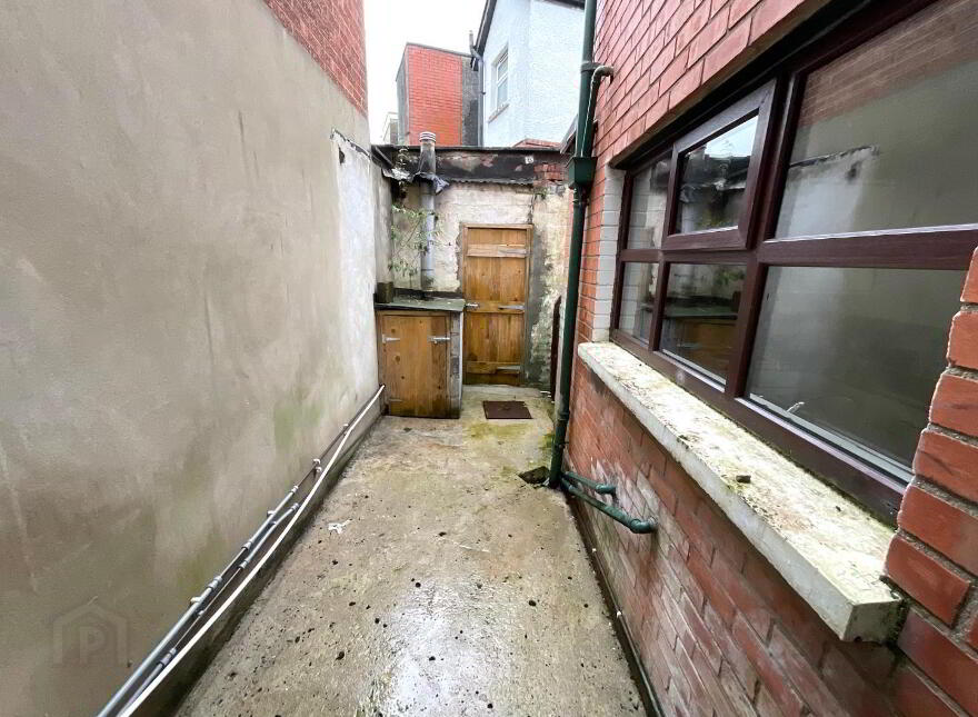87 Ballygomartin Road, Belfast, BT13 3LB