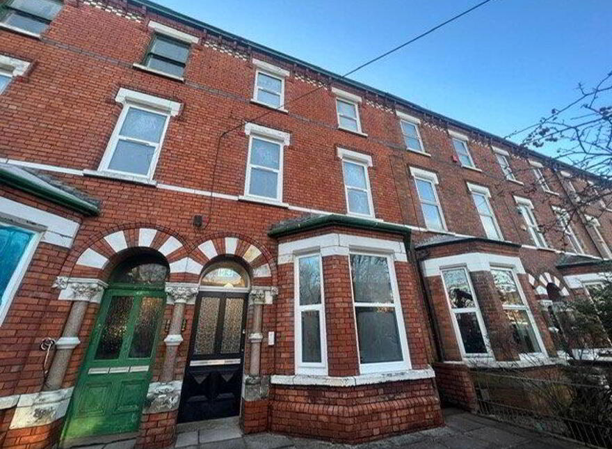 Flat 2, 49 South Parade, Belfast, BT7 2GL photo