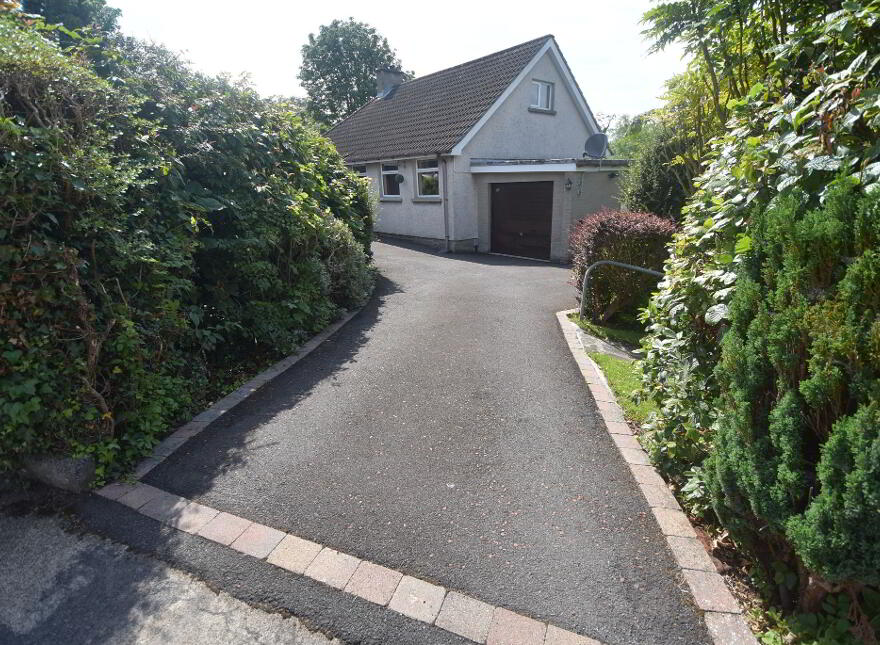 34 McCaughan Park, Belfast, BT6 9QJ photo