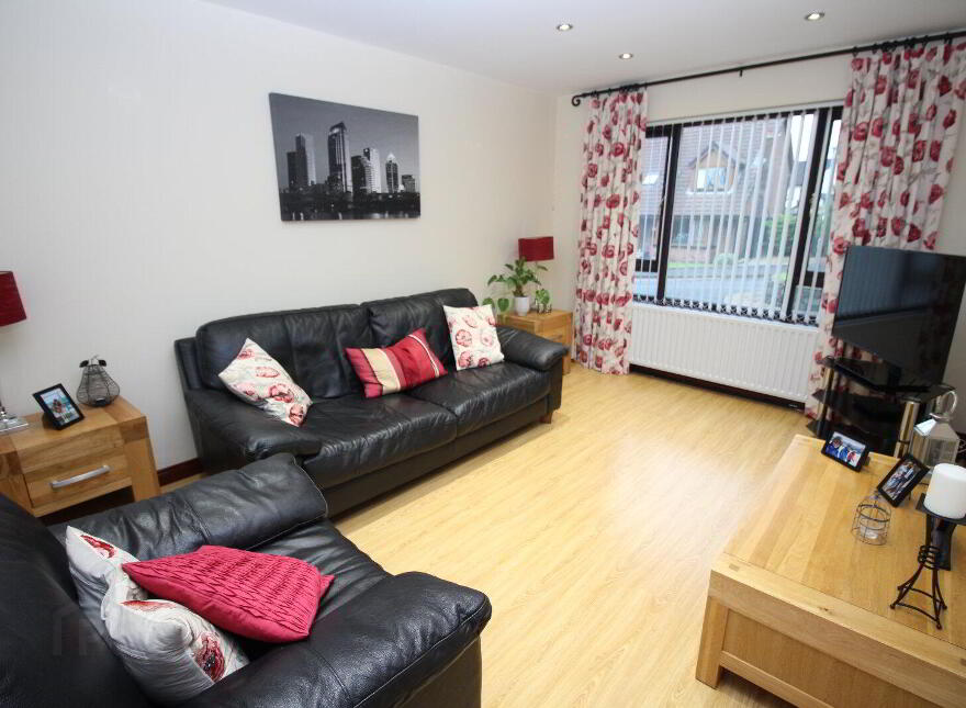 12 Craigs Road, Carrickfergus, BT38 9RL