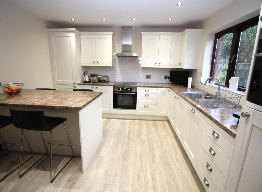 12 Craigs Road, Carrickfergus, BT38 9RL