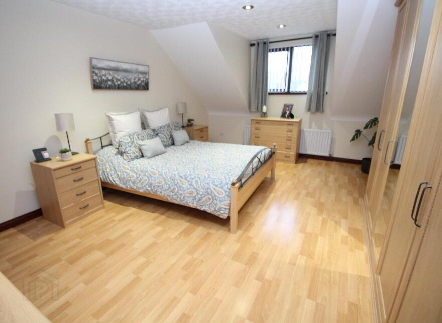 12 Craigs Road, Carrickfergus, BT38 9RL