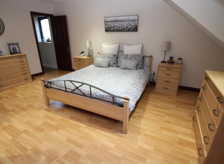 12 Craigs Road, Carrickfergus, BT38 9RL