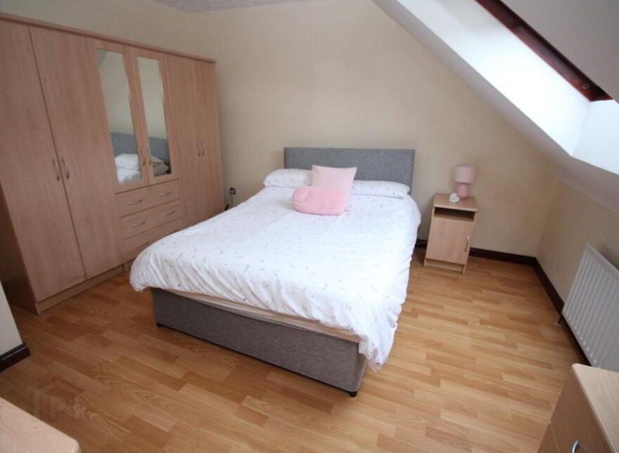 12 Craigs Road, Carrickfergus, BT38 9RL
