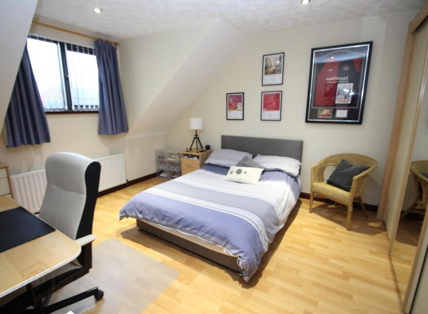12 Craigs Road, Carrickfergus, BT38 9RL