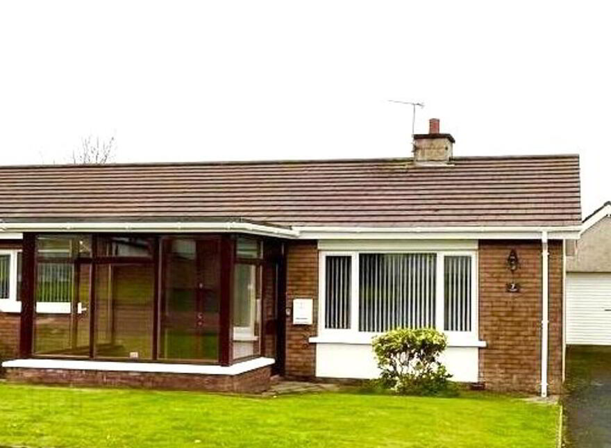 7 Vale Road, Portrush, BT56 8LZ photo