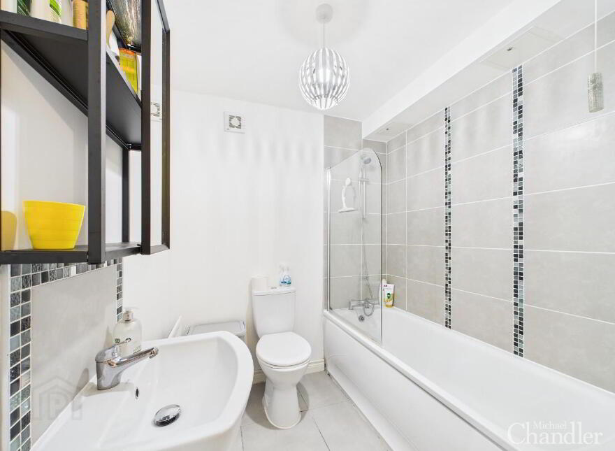 Apt 27, 3 West Circular Close, Belfast, BT13 3WQ