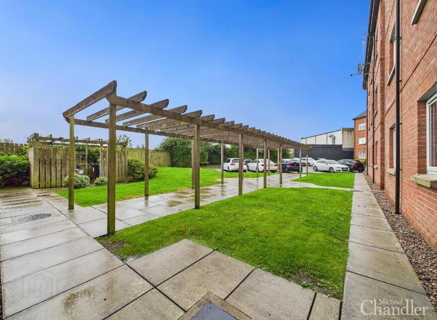 Apt 27, 3 West Circular Close, Belfast, BT13 3WQ