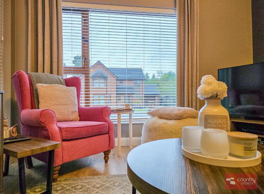 11 Meadowbank, Carrickfergus, BT38 8GZ