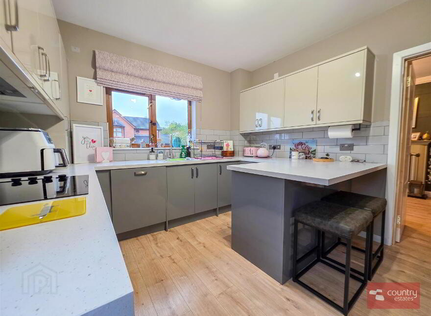 11 Meadowbank, Carrickfergus, BT38 8GZ