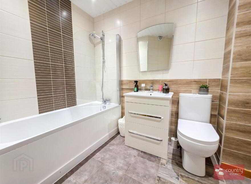 11 Meadowbank, Carrickfergus, BT38 8GZ
