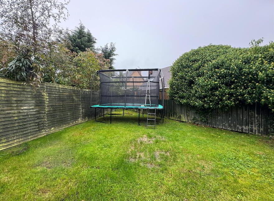 15 Hollybrook Grove, Hightown Road, Newtownabbey, BT36 4ZR