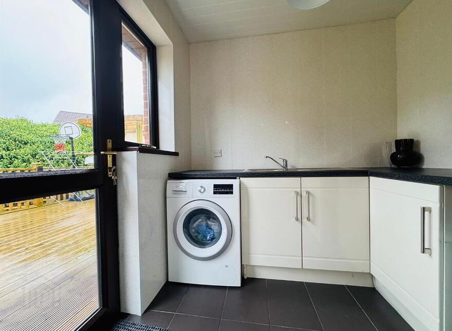 15 Hollybrook Grove, Hightown Road, Newtownabbey, BT36 4ZR