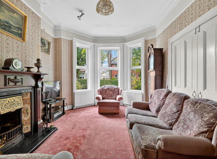 2 Finaghy Park South, Belfast, BT10 0HR