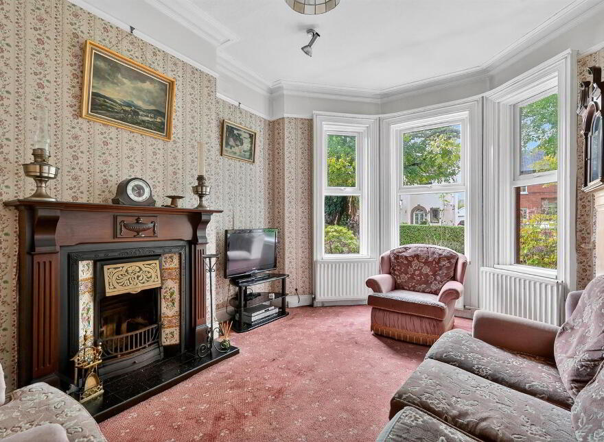 2 Finaghy Park South, Belfast, BT10 0HR