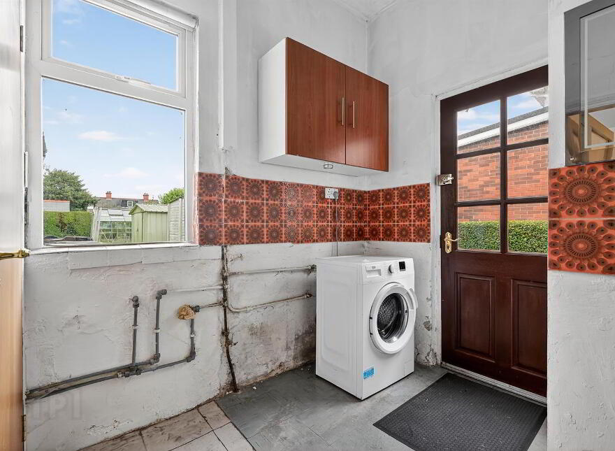 2 Finaghy Park South, Belfast, BT10 0HR